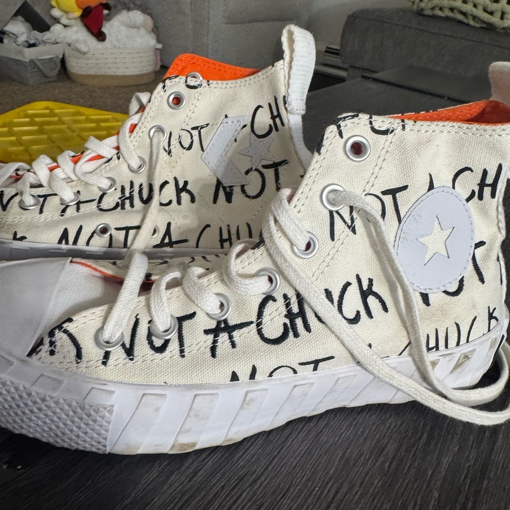 Womens High-Top converse - White and Orange